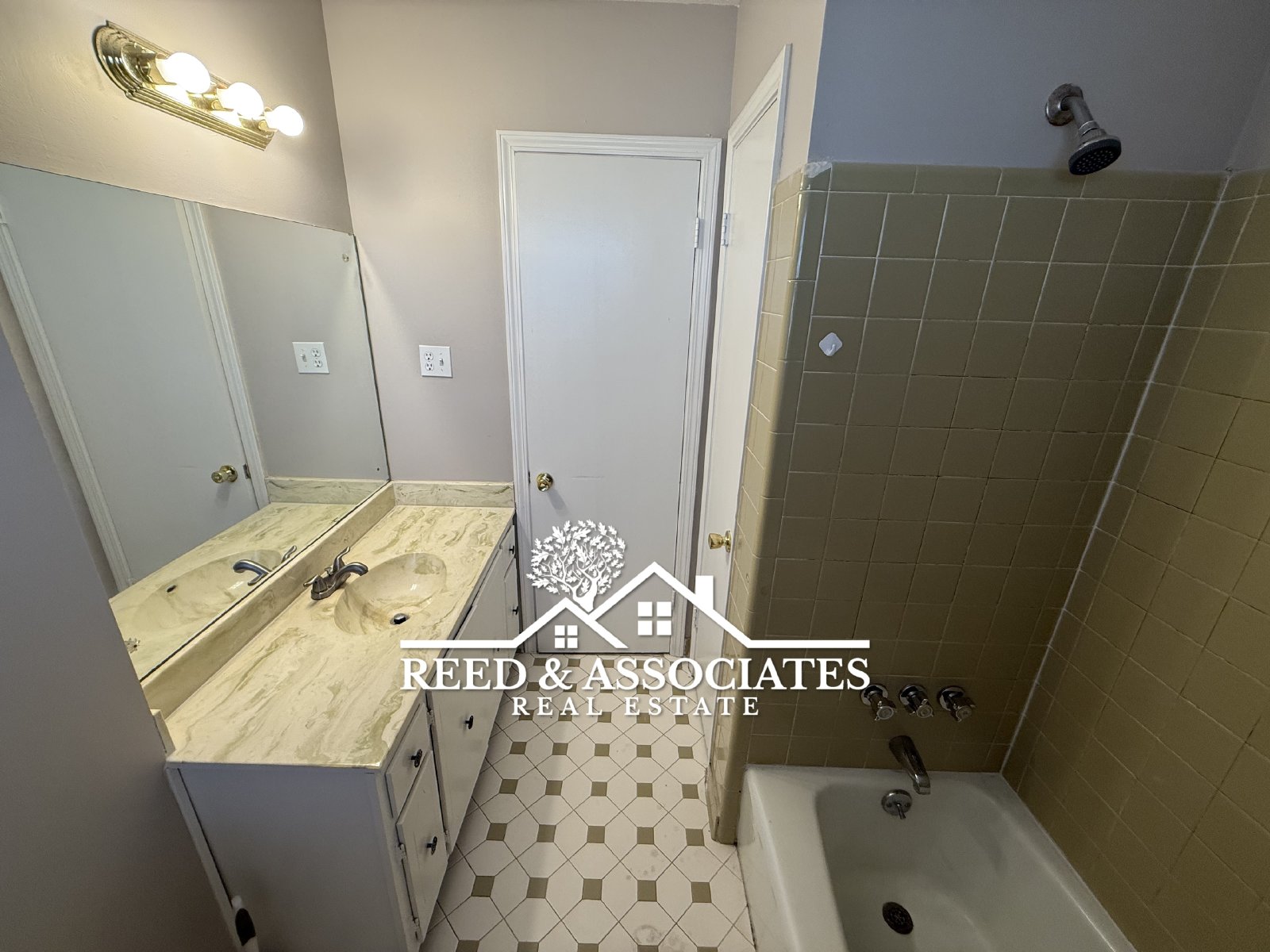 3 Bedroom Located Near Kirby High School property image