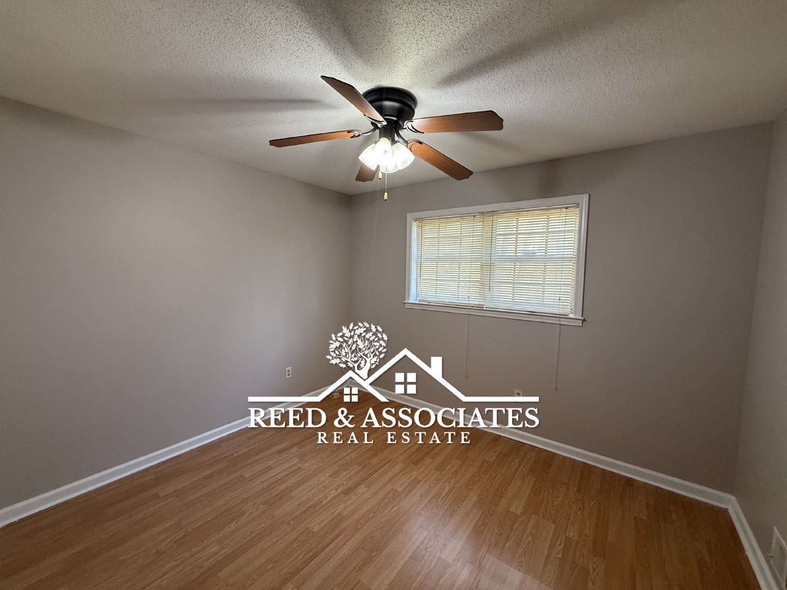 3 Bedroom Located Near Kirby High School property image