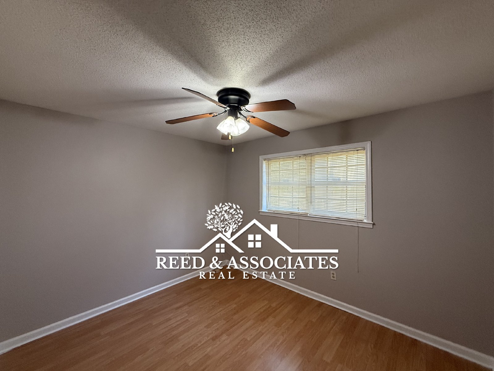 3 Bedroom Located Near Kirby High School property image