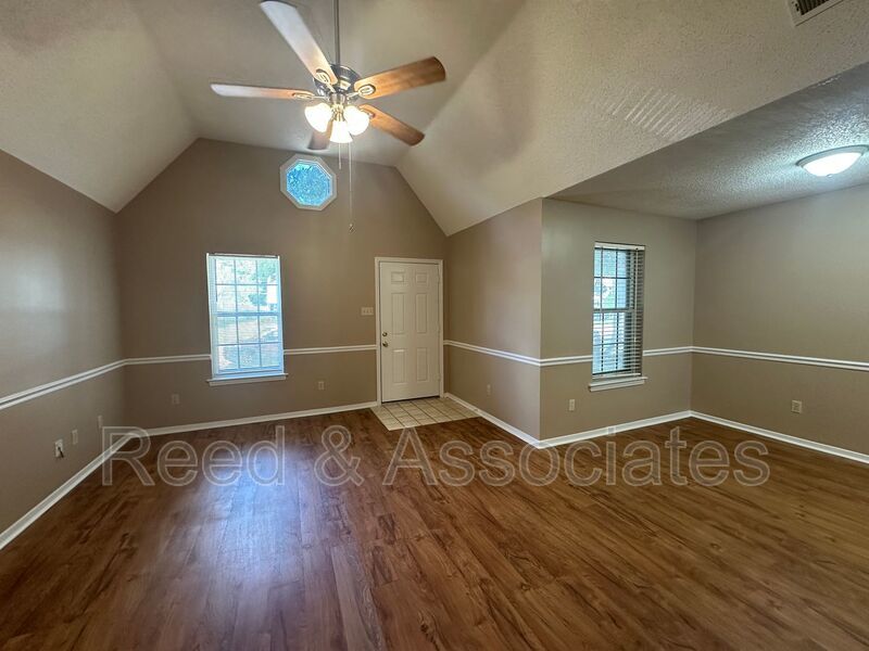 Move-In Ready 3BR in Cordova – Fireplace, Fenced Yard & Pets Welcome property image