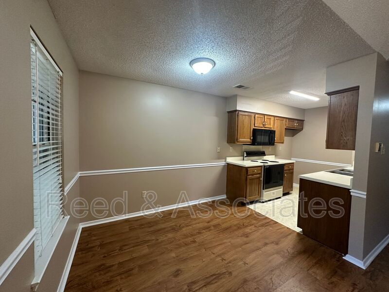 Move-In Ready 3BR in Cordova – Fireplace, Fenced Yard & Pets Welcome property image