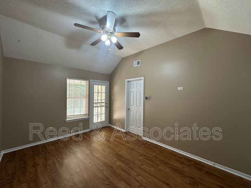 Move-In Ready 3BR in Cordova – Fireplace, Fenced Yard & Pets Welcome property image
