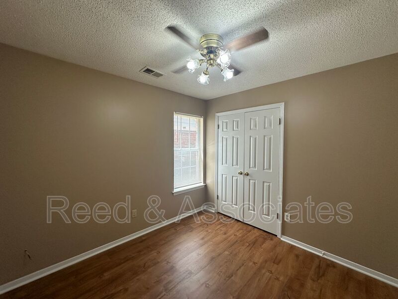 Move-In Ready 3BR in Cordova – Fireplace, Fenced Yard & Pets Welcome property image