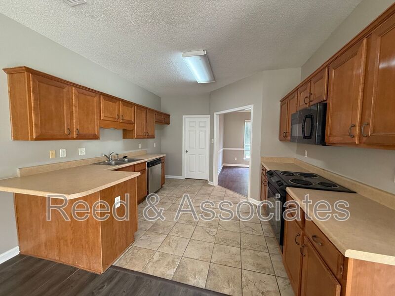 5-Bedroom Cordova Home with Over 3,000+ Sq Ft & Flexible Living Space property image