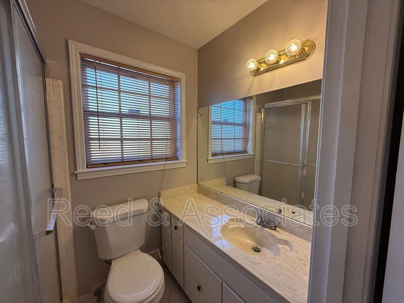 3 Bedroom Located Near Kirby High School property image