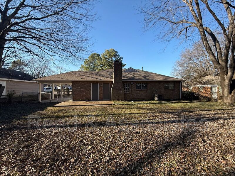 3 Bedroom Located Near Kirby High School property image