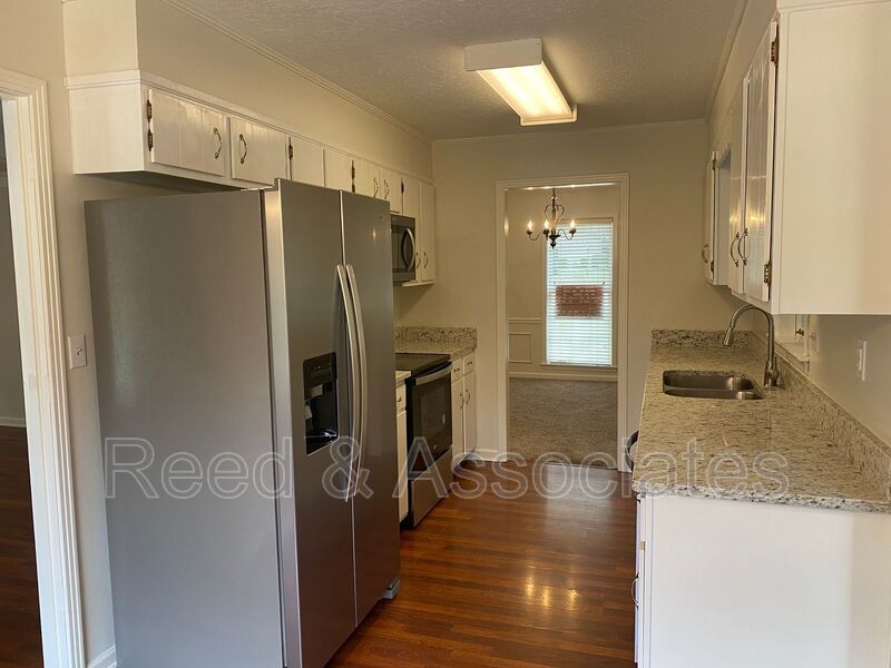 Spacious: 4 Bedroom in Germantown! property image