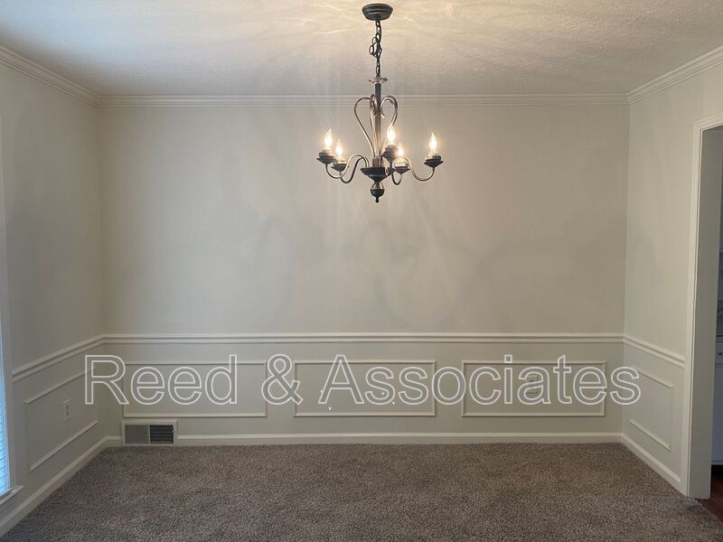 Spacious: 4 Bedroom in Germantown! property image