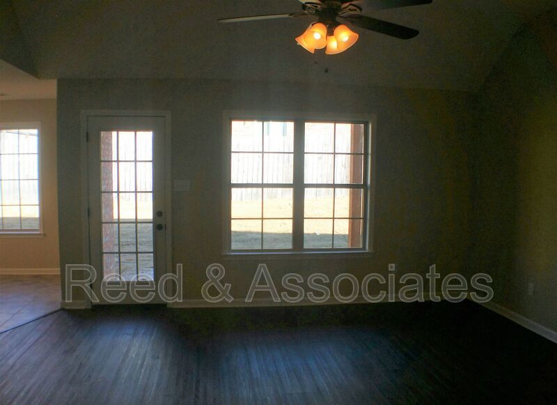 3 Bedroom in Bartlett! property image