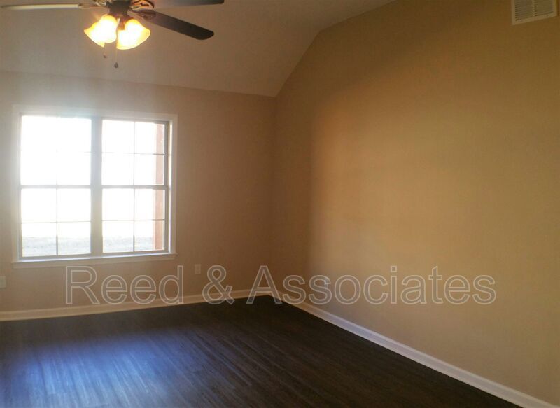 3 Bedroom in Bartlett! property image