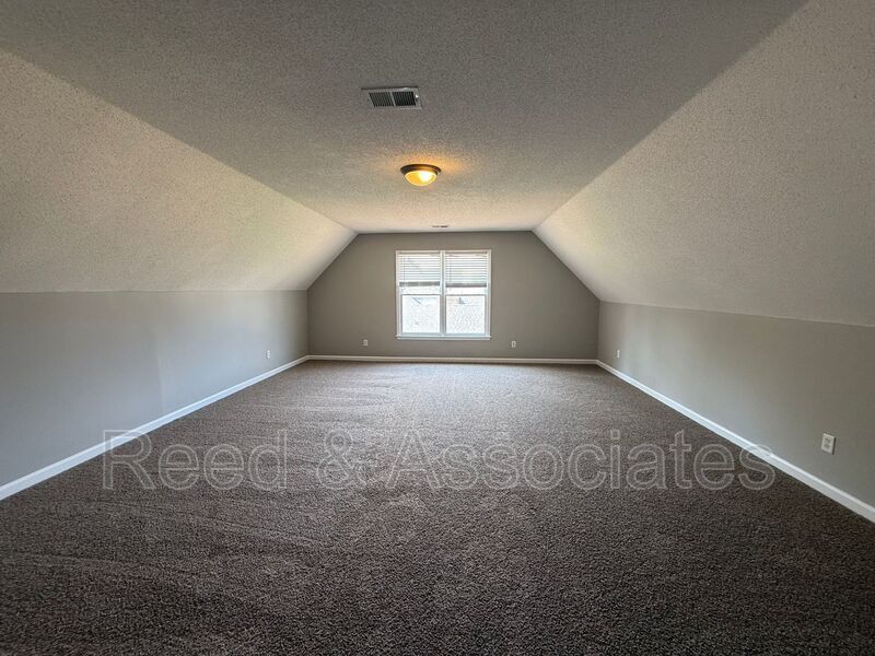 5-Bedroom Cordova Home with Over 3,000+ Sq Ft & Flexible Living Space property image