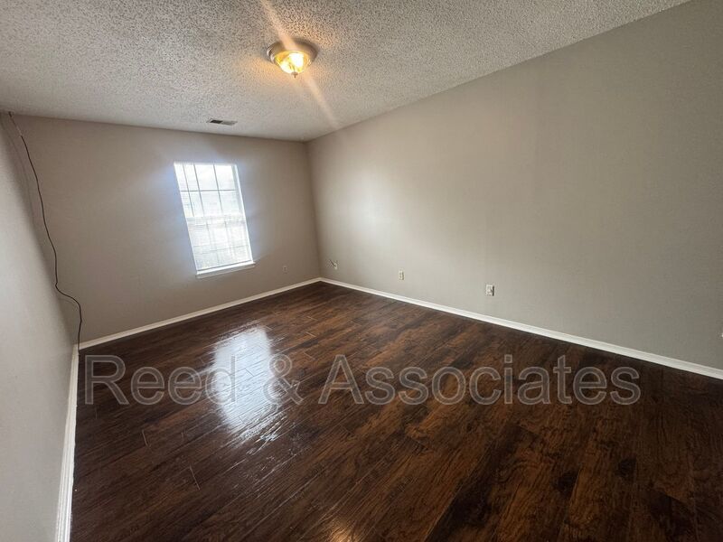 3 Bedroom in Hickory Ridge - South Riverdale property image
