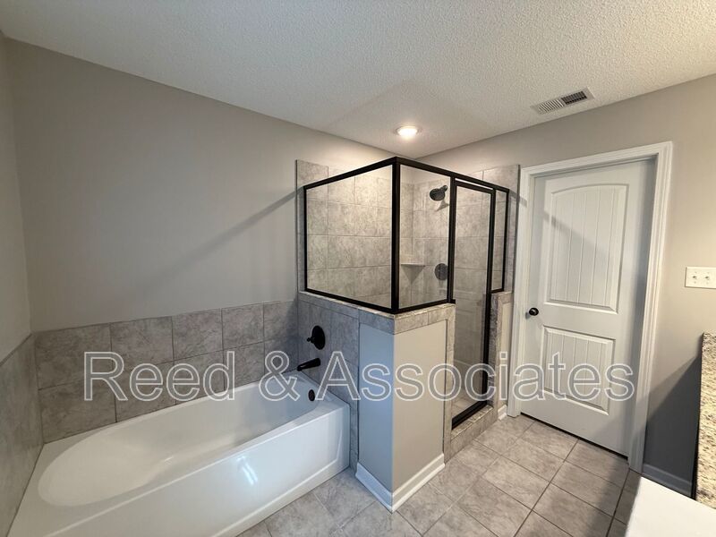 SPACIOUS 4 BEDROOM CORDOVA HOME! property image