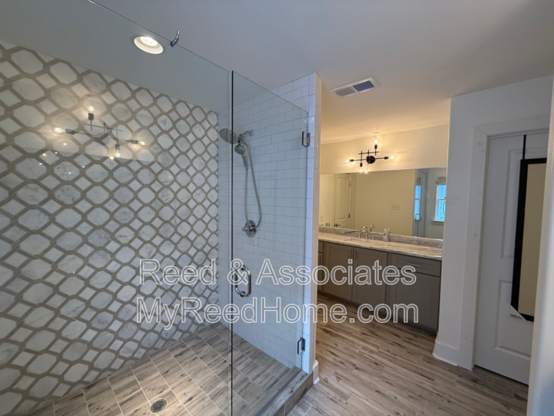 Spacious 3-Bedroom - Copper Young Area property image
