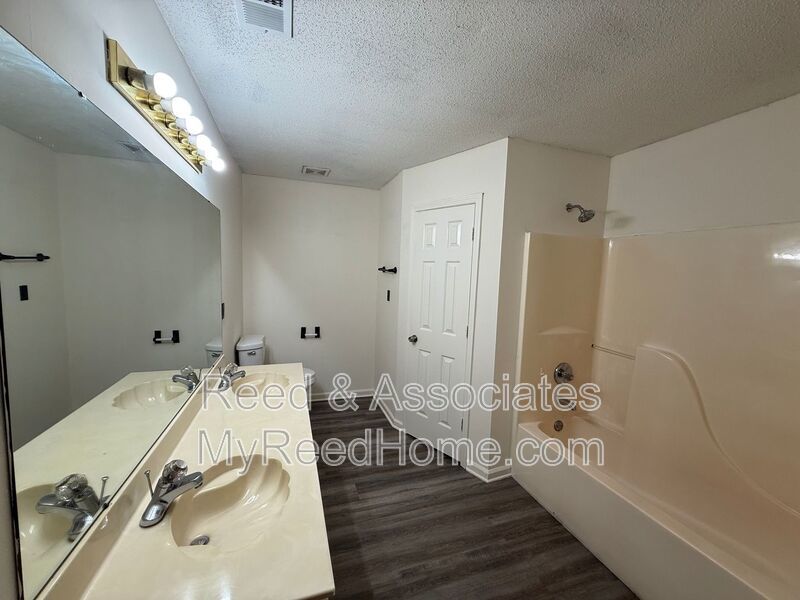 Updated 3 Bedroom, 2 Bath Home in Olive Branch! property image