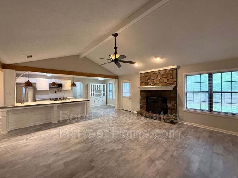 3040 Delvan Cv property image
