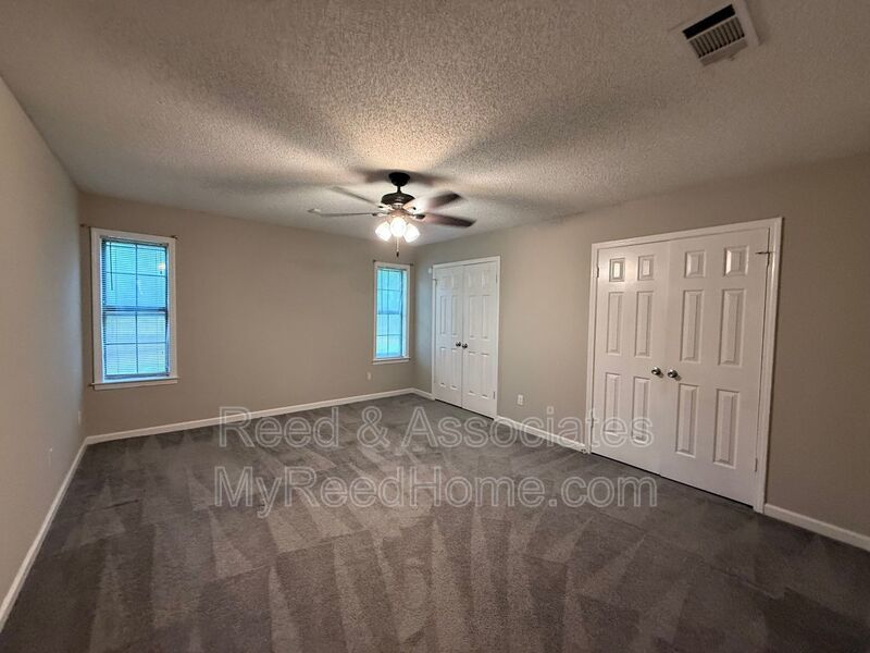 3040 Delvan Cv property image