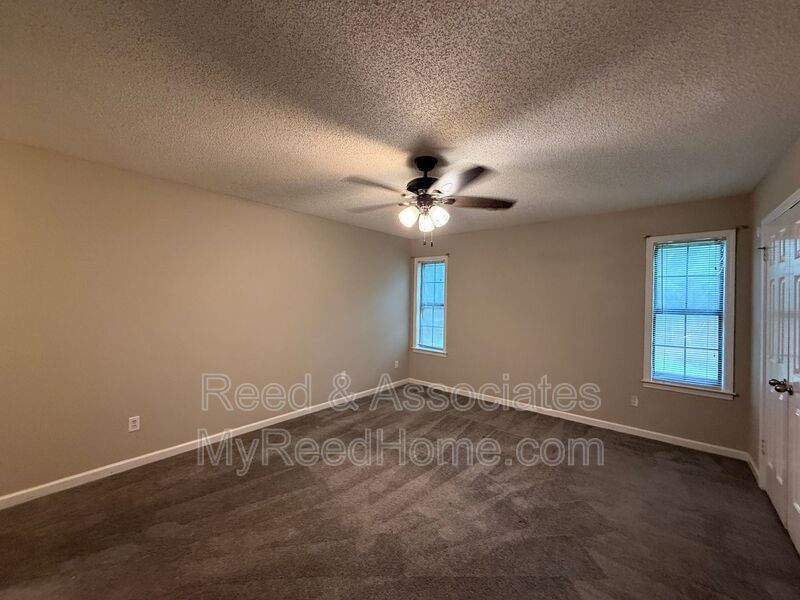 3040 Delvan Cv property image