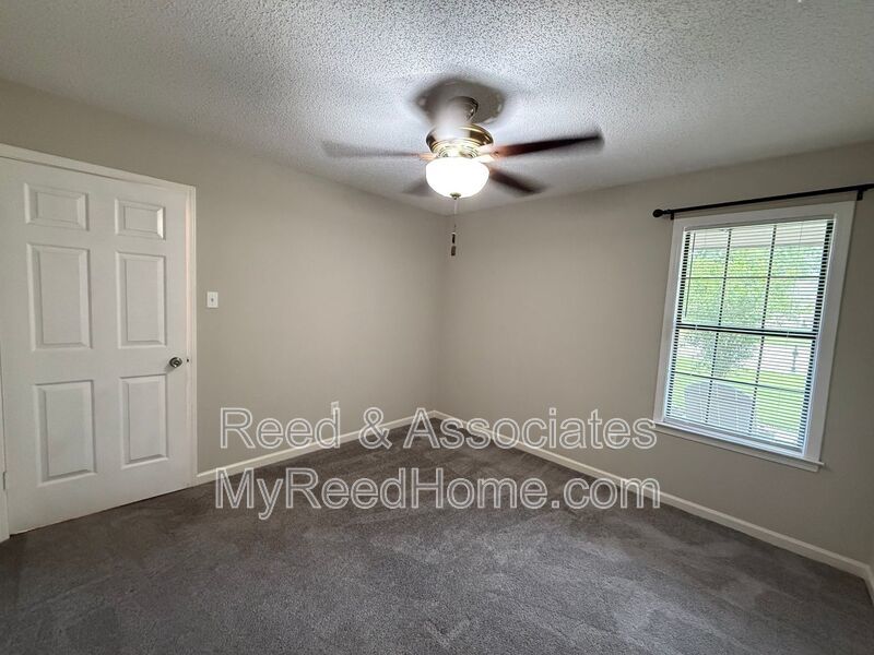 3040 Delvan Cv property image