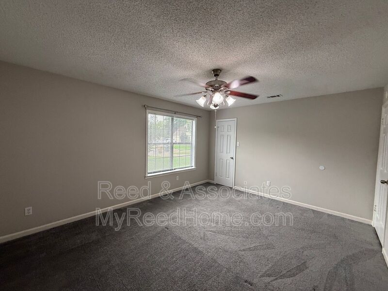 3040 Delvan Cv property image