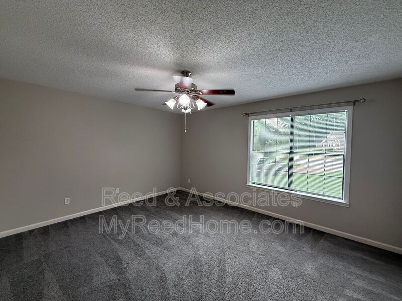 3040 Delvan Cv property image
