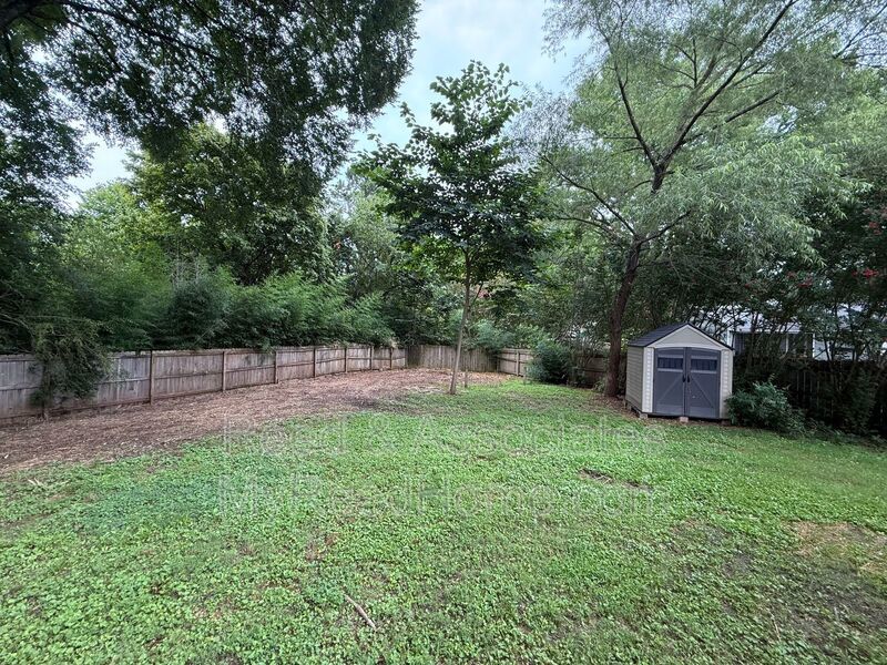 3040 Delvan Cv property image