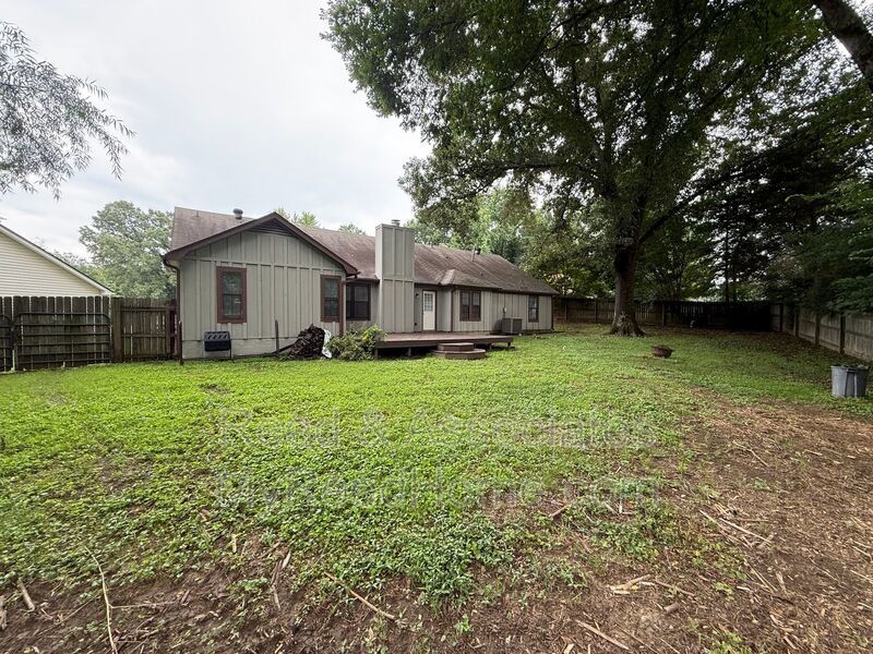 3040 Delvan Cv property image