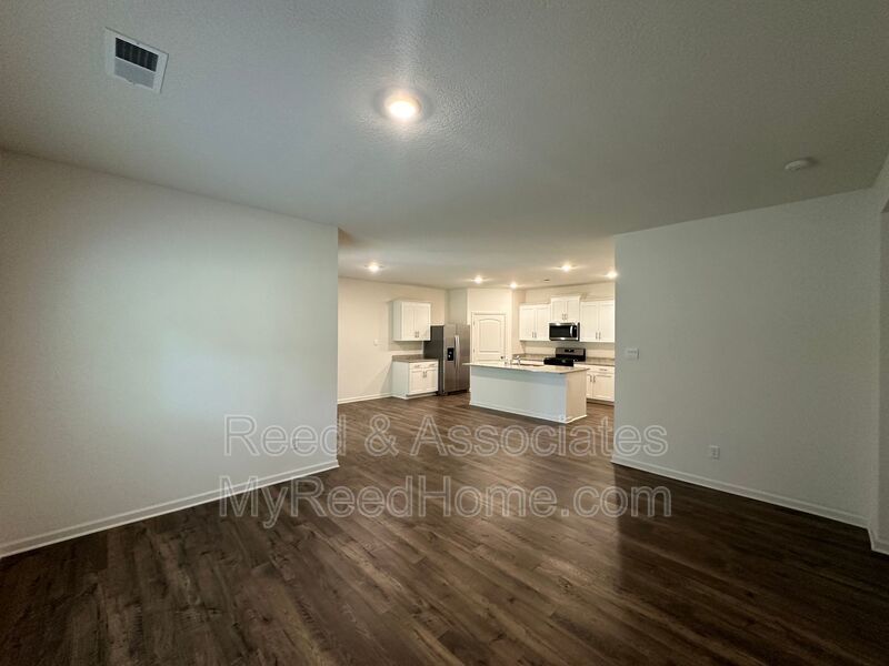 4-Bedroom in OAKLAND, TN property image