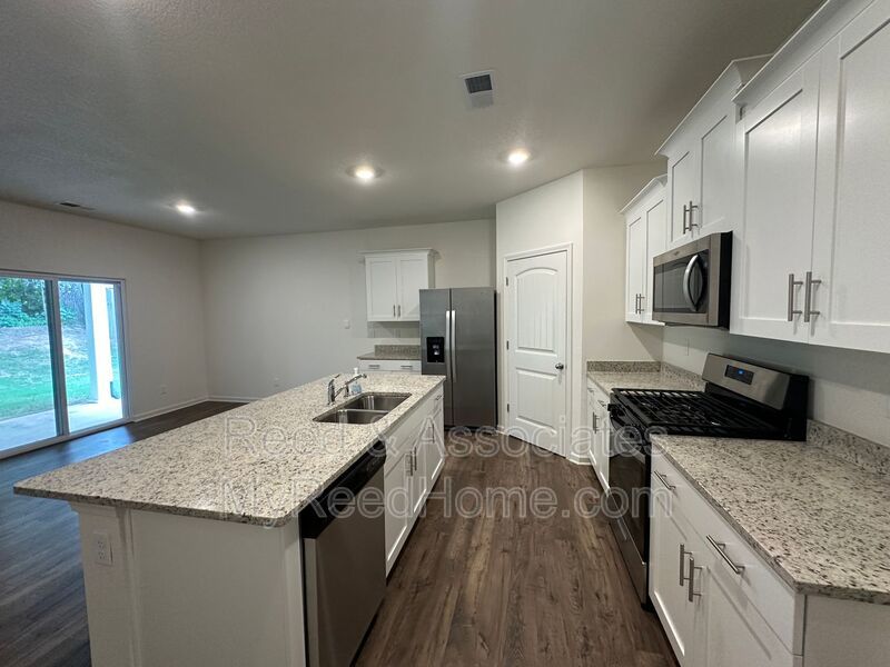 4-Bedroom in OAKLAND, TN property image