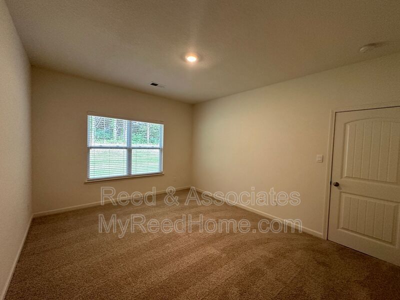 4-Bedroom in OAKLAND, TN property image