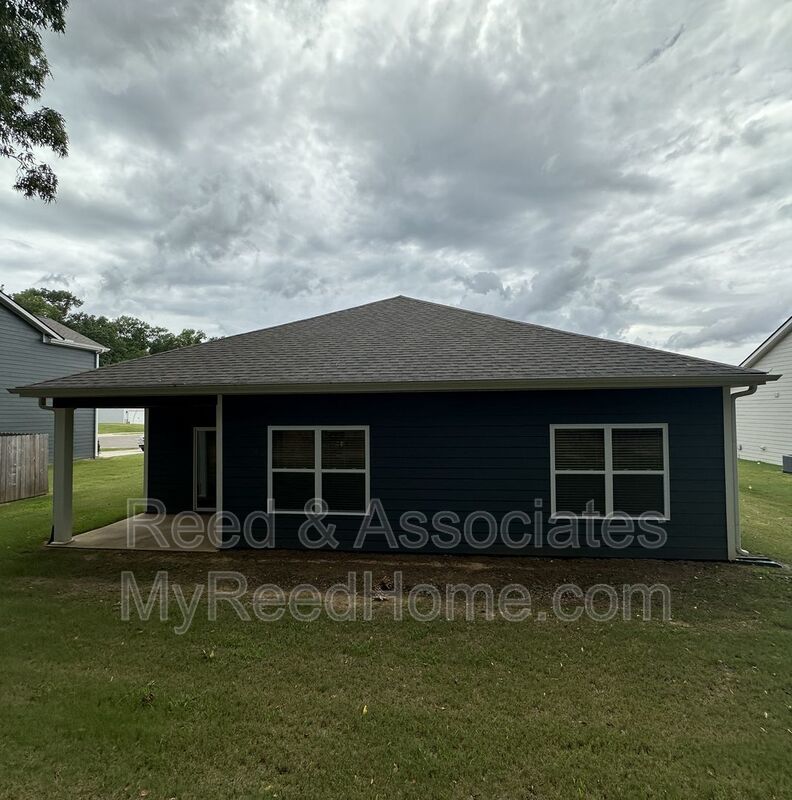 4-Bedroom in OAKLAND, TN property image