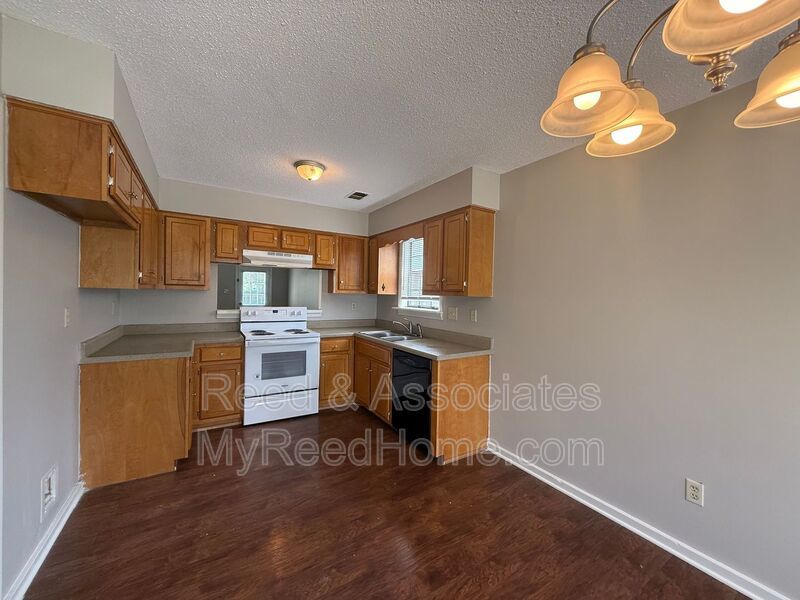 Cozy 2 Bed, 1 Bath Home with Spacious Yard property image