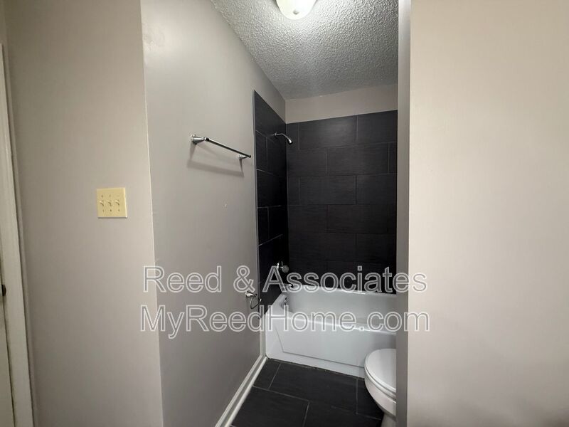 Cozy 2 Bed, 1 Bath Home with Spacious Yard property image
