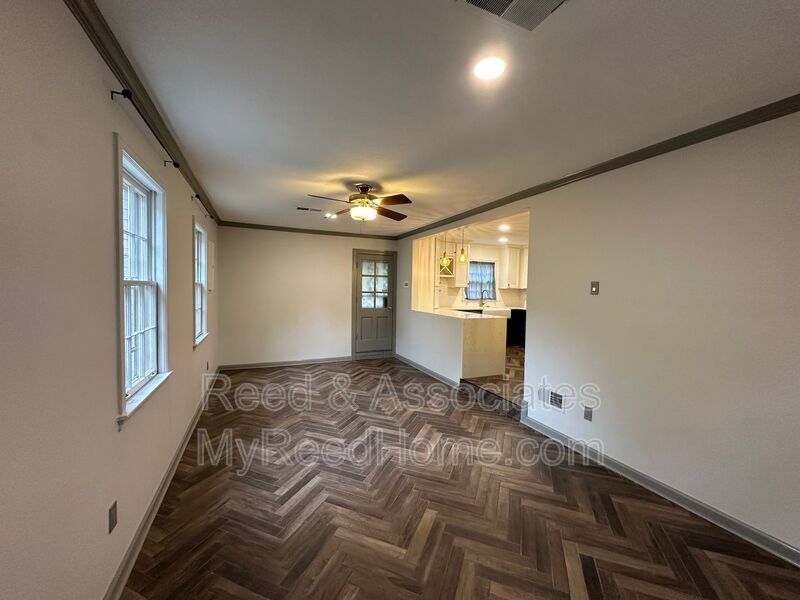 Near Pidgeon Estates property image