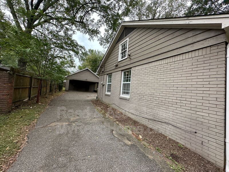 Near Pidgeon Estates property image