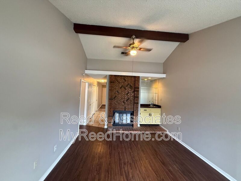 Charming 2BR Townhome in East Memphis property image