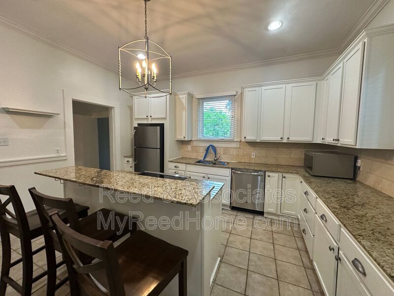 Spacious 5-Bedroom - Copper Young Area property image