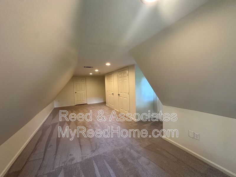 Spacious 5-Bedroom - Copper Young Area property image