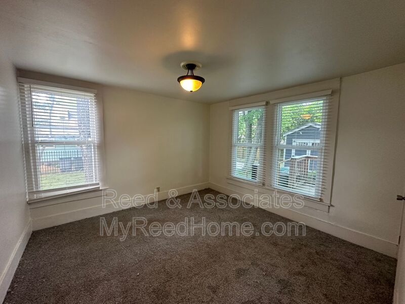 Spacious 5-Bedroom - Copper Young Area property image