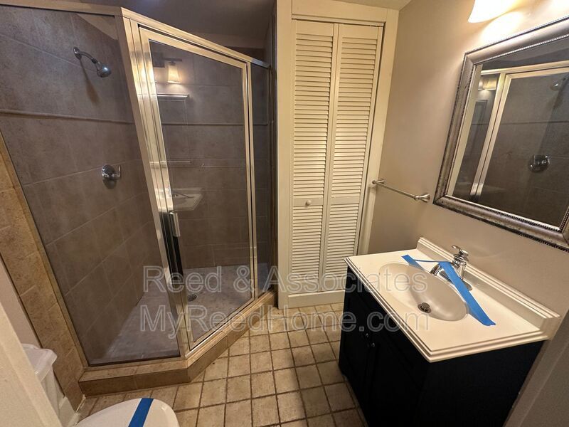 Spacious 5-Bedroom - Copper Young Area property image