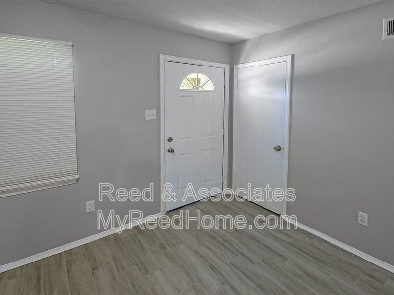 Charming 4-Bedroom Home with Large Yard property image