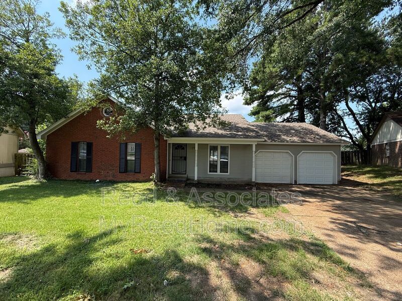 Spacious Home Located in Quiet Cove! property image