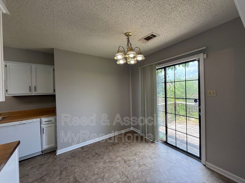 Spacious Home Located in Quiet Cove! property image