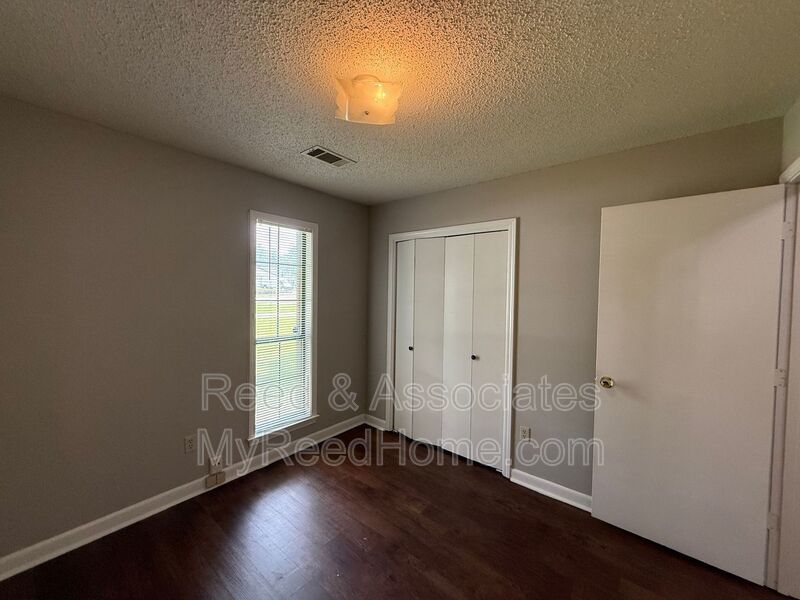 Spacious Home Located in Quiet Cove! property image