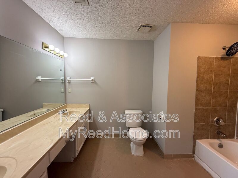 Spacious Home Located in Quiet Cove! property image