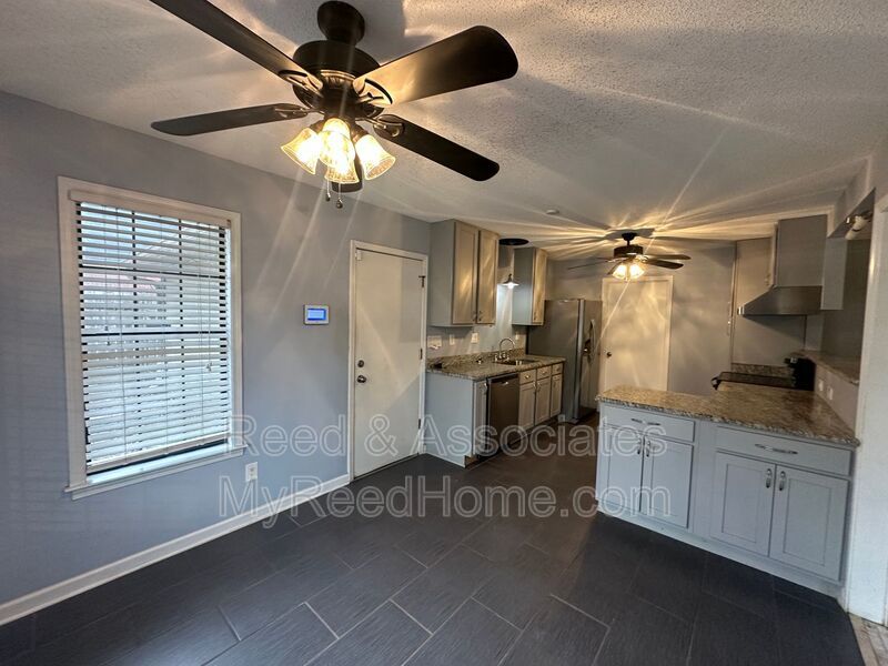 Spacious: 3 Bedroom in Bartlett! property image