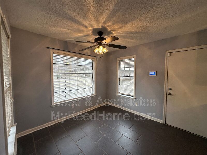 Spacious: 3 Bedroom in Bartlett! property image