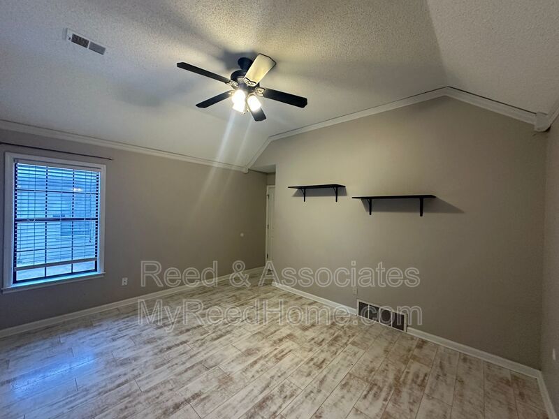 Spacious: 3 Bedroom in Bartlett! property image