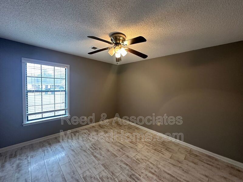 Spacious: 3 Bedroom in Bartlett! property image