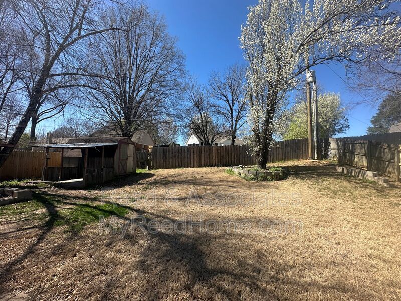 Spacious: 3 Bedroom in Bartlett! property image